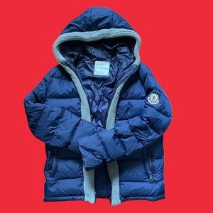 Moncler men’s hooded puffer winter jacket, preowned in good condition.